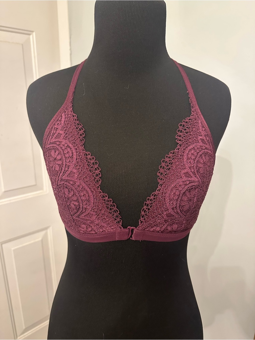 Victoria's Secret Lace Plunge Bralette in Burgundy